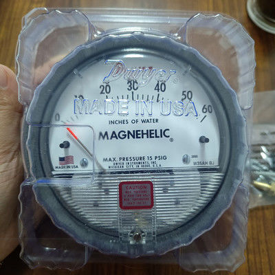 Dwyer Series 2000 Magnehelic διαφορικό μανόμετρο με 0-60 σε w.c. Εύρος ±2% Ακρίβεια και 1/8 NPT Σύνδεση