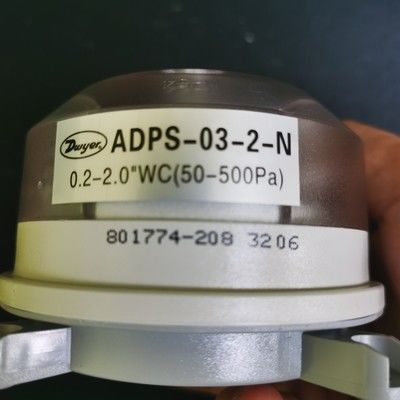 Διορθώσιμο διαχωριστικό διακόπτη πίεσης Dwyer ADPS-03-2-N με διακόπτη SPDT τύπου NEMA 13 περιβλήματος και διπλής κλίμακας βαθμονόμησης