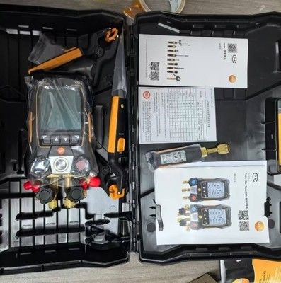 testo 557s Smart Vacuum Kit με σωλήνες - έξυπνη ψηφιακή συλλογή με ασύρματους ανιχνευτές κενού και θερμοκρασίας και 4 σύνολα σωλήνων